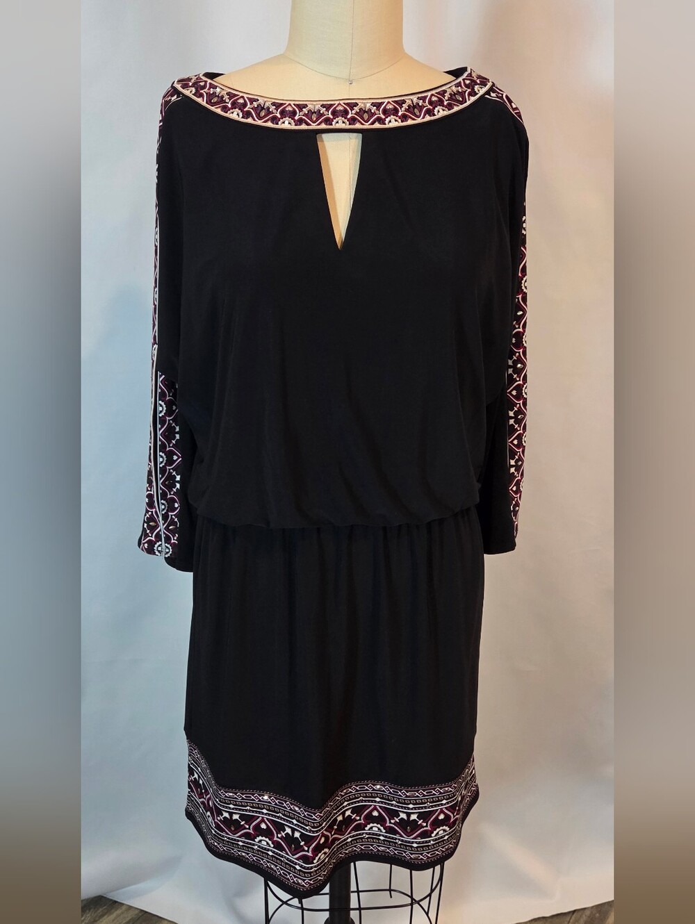 White House Black Market Embroidered Blouson Split Sleeve Dress NWT Size Medium